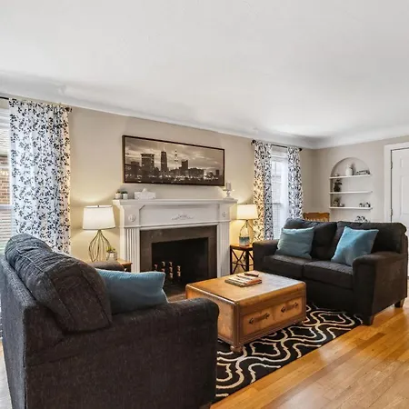 Villa The Henry House I Pet Friendly Cozy Convenient